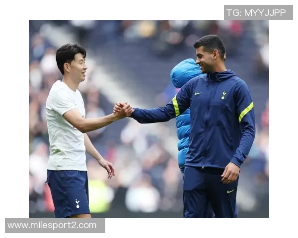 罗梅罗与孙兴慜重聚合影分享感慨球队传奇的深厚情谊