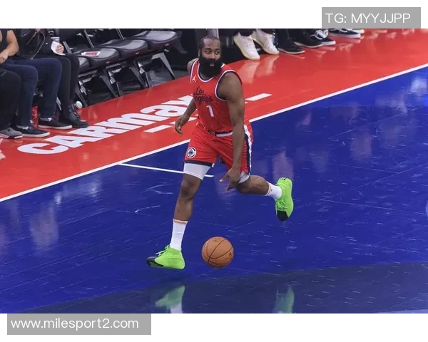 篮网五人得分均超15分终结七连败成功击败步行者迎来赛季首胜