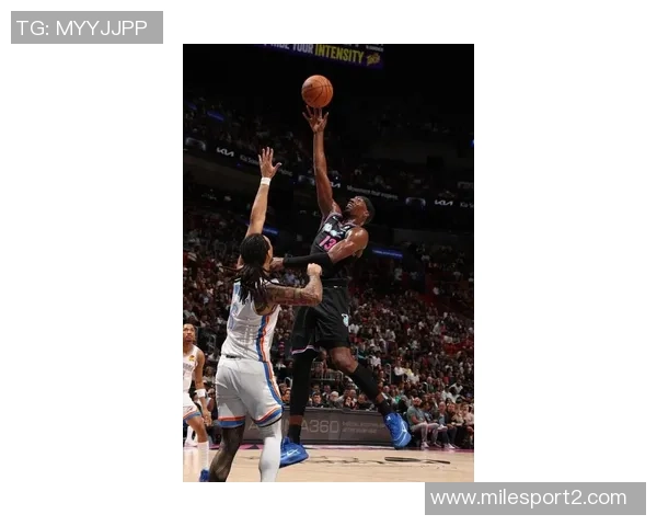 凯尔登约翰逊表现惊艳12投9中三分球命中率高效砍下25分7篮板 凯尔登约翰逊表现惊艳12投9中三分球命中率高效砍下25分7篮板