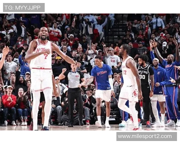 得州德比来袭马刺火箭同场竞技争夺胜利荣耀